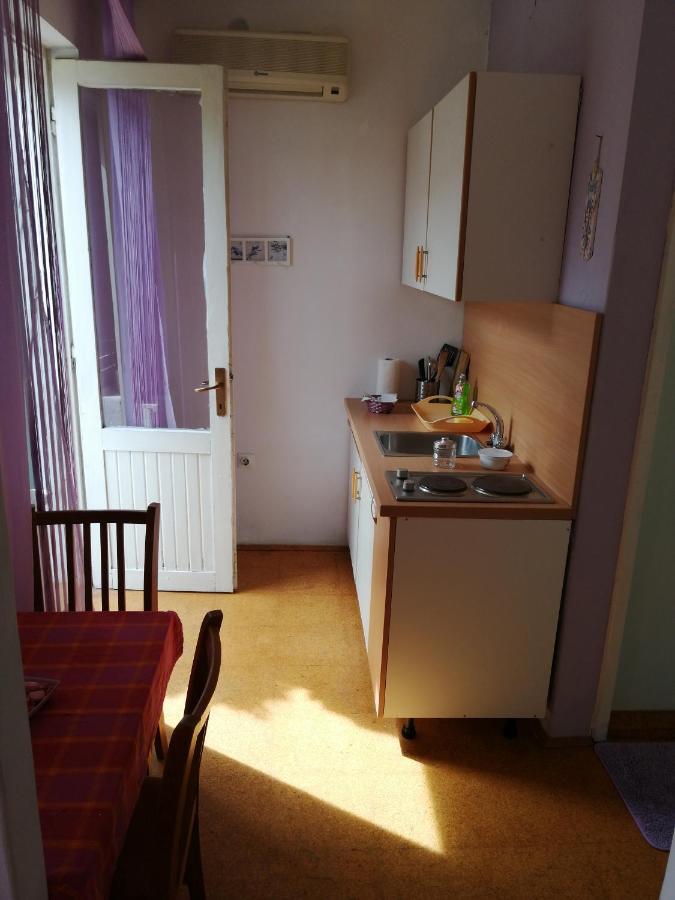 Apartmani Milka Pakoštane Eksteriør bilde