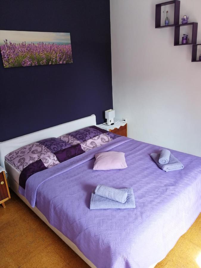 Apartmani Milka Pakoštane Eksteriør bilde